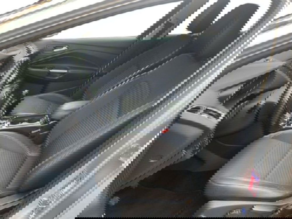 Ford Kuga usata a Vercelli (11)