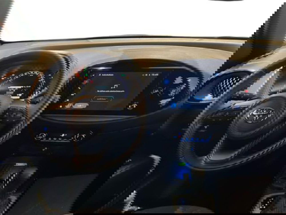 Toyota Aygo X usata a Vercelli (10)