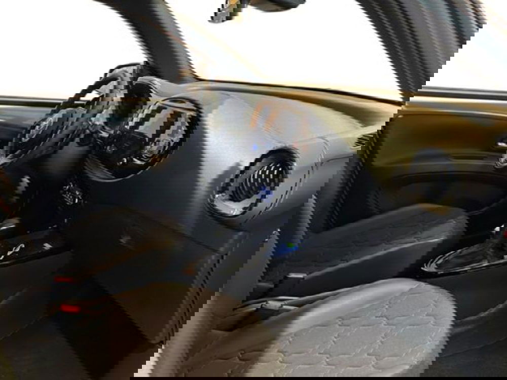 Toyota Aygo X usata a Vercelli (6)