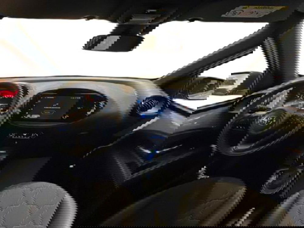 Toyota Aygo X usata a Vercelli (9)