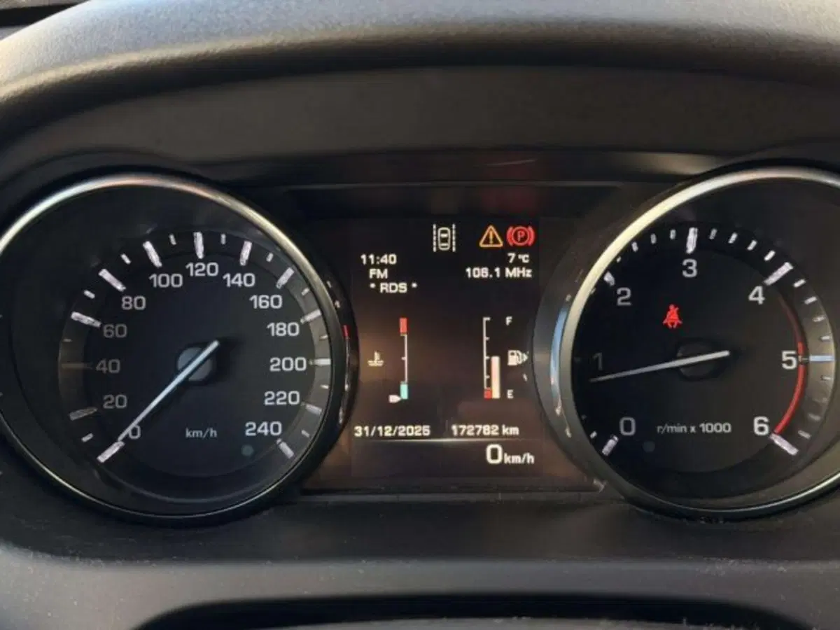Land Rover Discovery Sport usata a Siena (14)