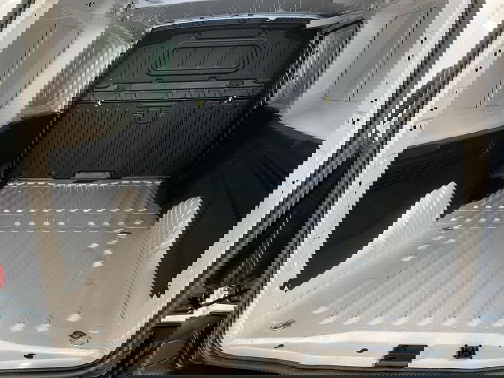 Peugeot Partner Furgone usata a Torino (8)