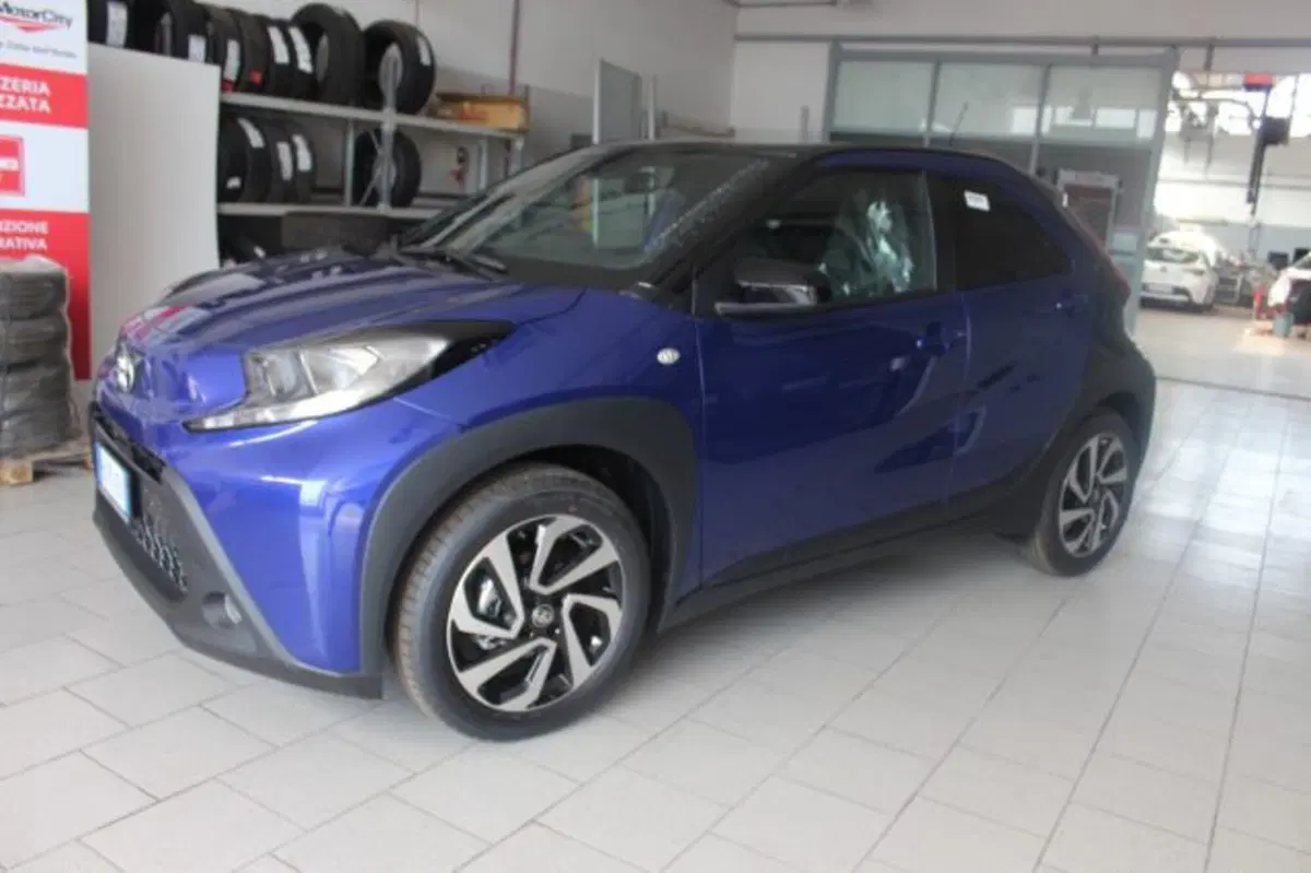 Toyota Aygo X usata a Roma