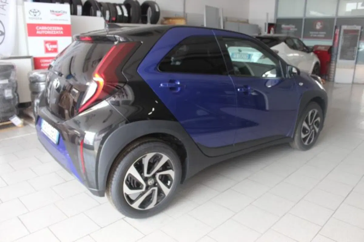 Toyota Aygo X usata a Roma (6)