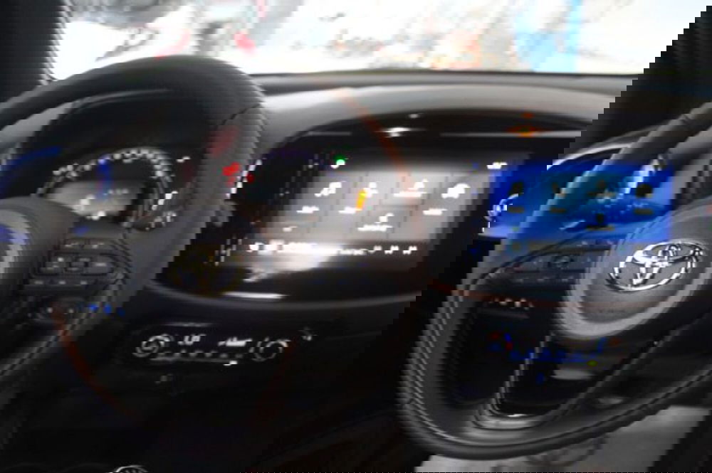 Toyota Aygo X usata a Roma (7)