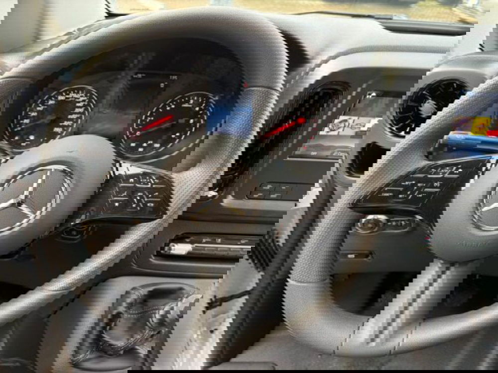 Mercedes-Benz Vito nuova a Bergamo (10)