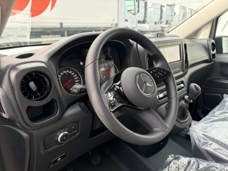Mercedes-Benz Vito nuova a Bergamo (7)