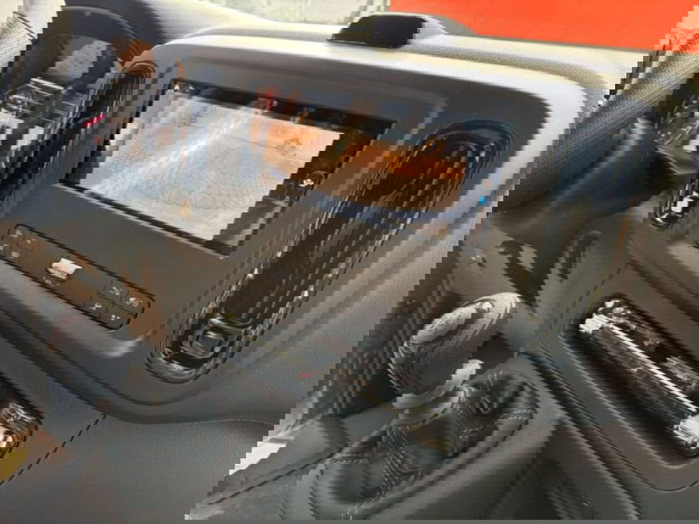 Mercedes-Benz Vito nuova a Bergamo (9)