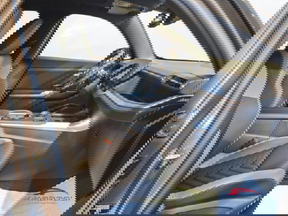 Jeep Compass nuova a Perugia (12)