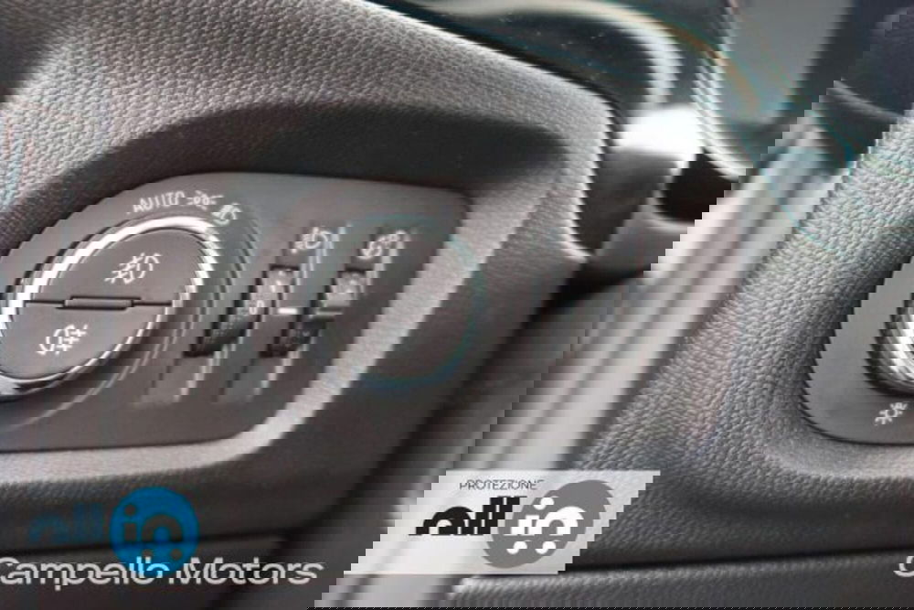 Opel Corsa usata a Venezia (16)