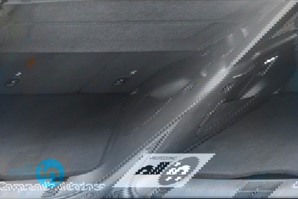 Jeep Renegade usata a Venezia (18)