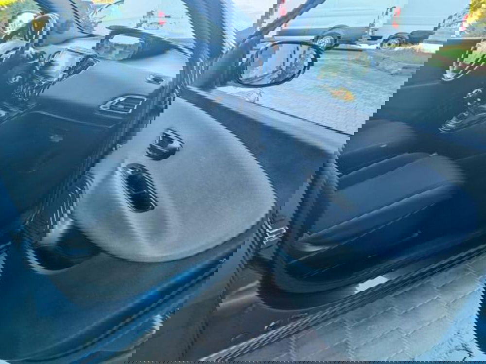 Lancia Ypsilon usata a Pisa (10)