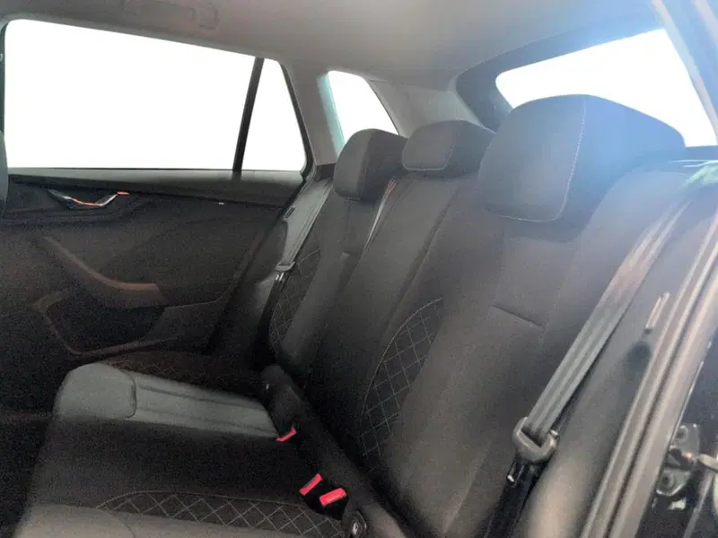 Skoda Kamiq usata a Piacenza (11)