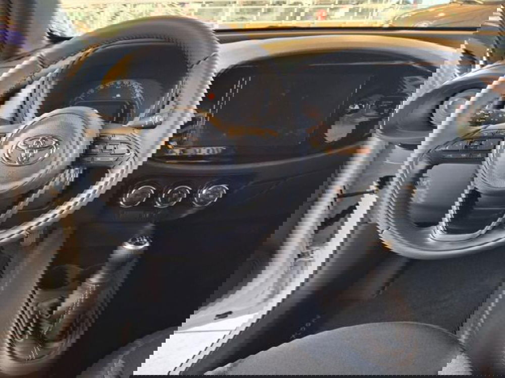 Toyota Aygo X nuova a Vicenza (10)