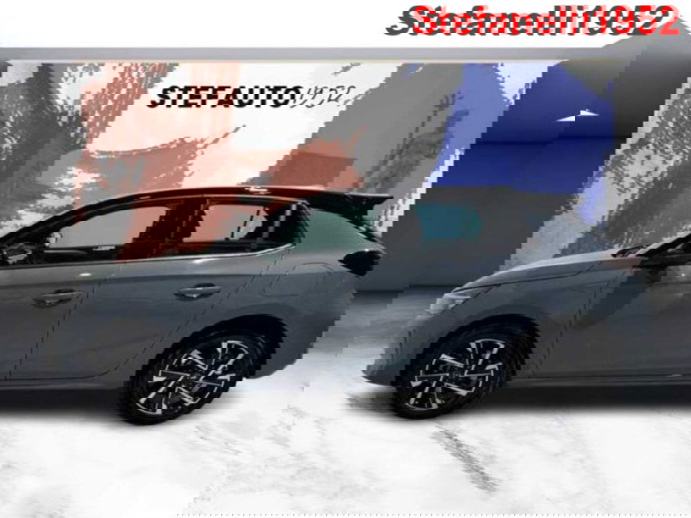 Opel Corsa nuova a Bologna (3)