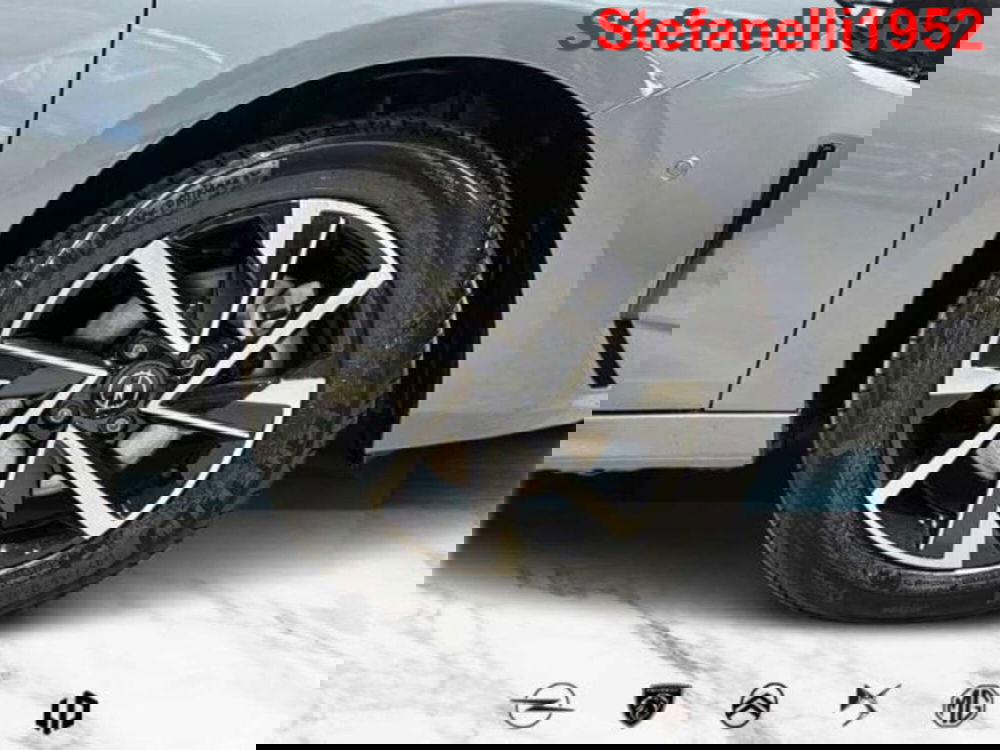 Opel Corsa nuova a Bologna (8)