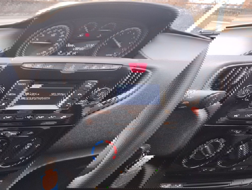 Lancia Ypsilon usata a Asti (13)