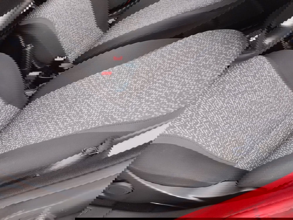 Lancia Ypsilon usata a Asti (16)