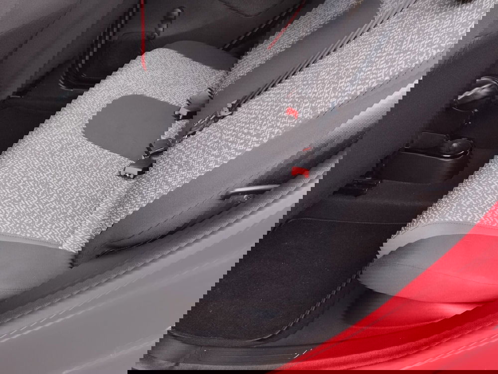 Lancia Ypsilon usata a Asti (17)