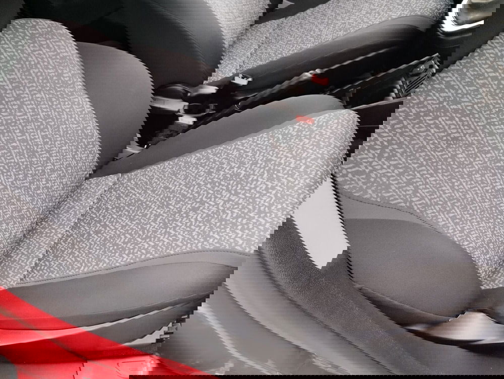 Lancia Ypsilon usata a Asti (18)