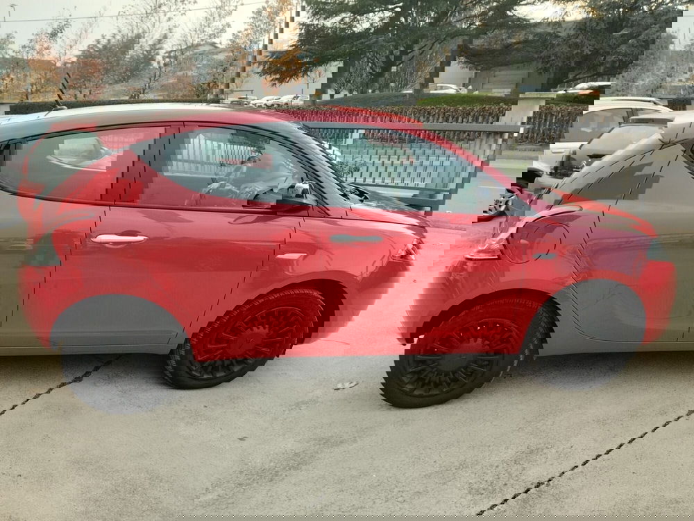 Lancia Ypsilon usata a Asti (5)