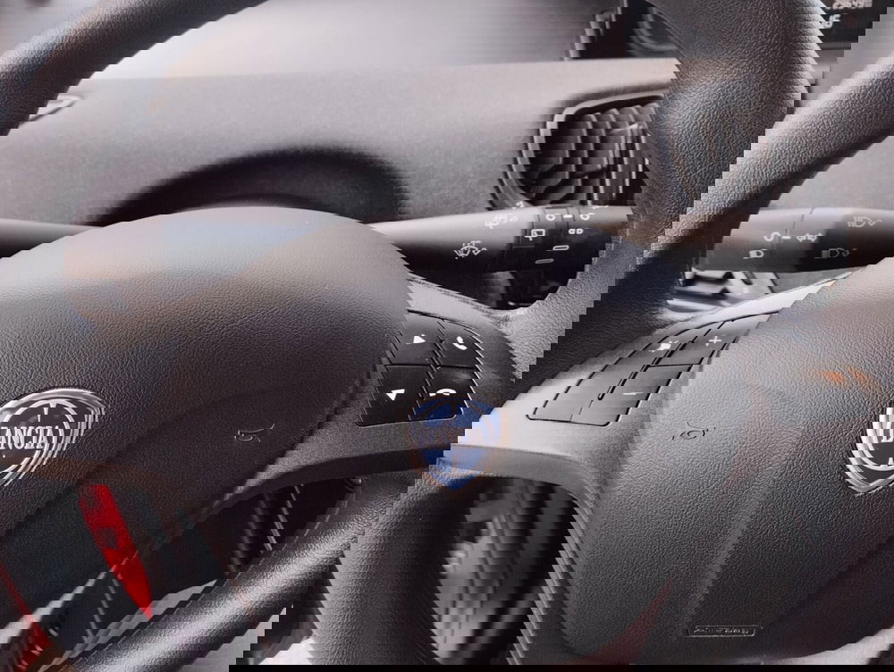 Lancia Ypsilon usata a Asti (7)