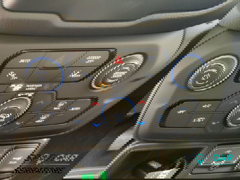 Jeep Renegade nuova a Como (15)