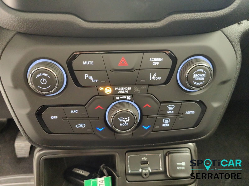 Jeep Renegade nuova a Como (15)