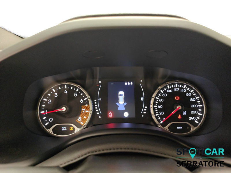 Jeep Renegade nuova a Como (8)