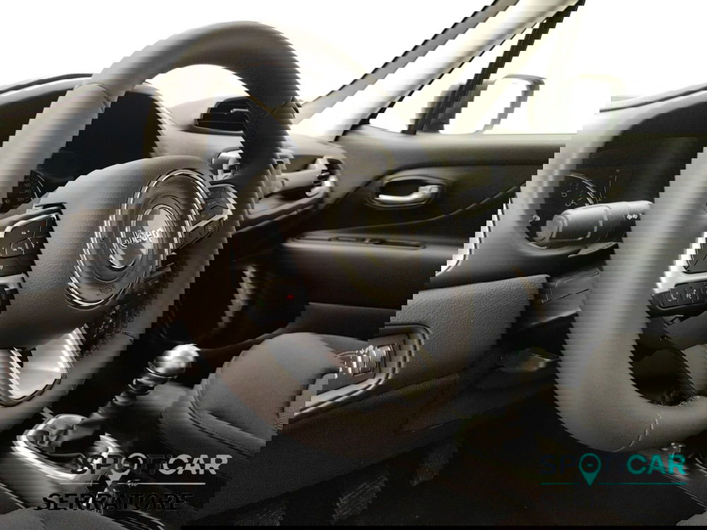 Jeep Renegade nuova a Como (9)