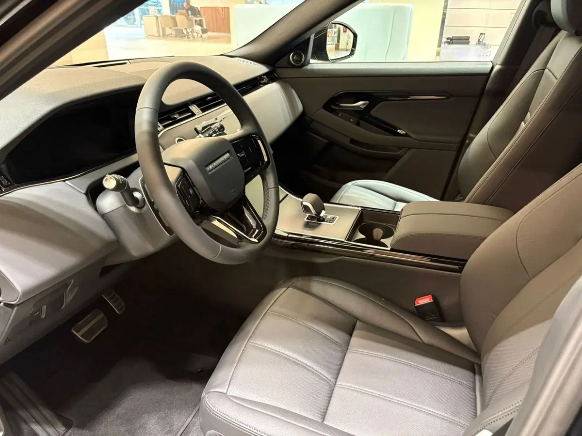 Land Rover Range Rover Evoque nuova a Torino (5)
