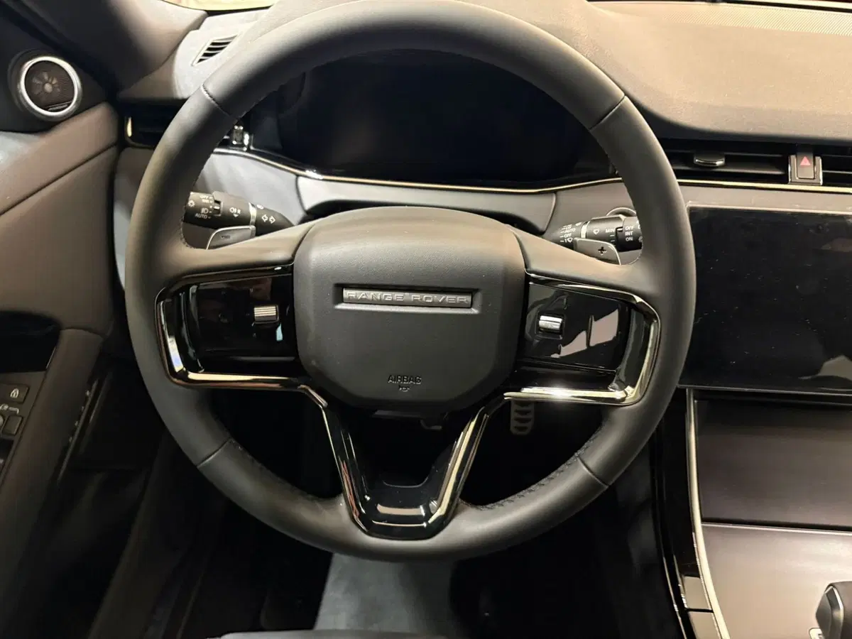 Land Rover Range Rover Evoque nuova a Torino (9)