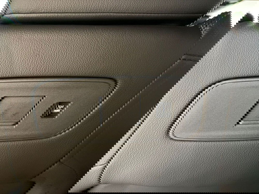 Land Rover Discovery Sport nuova a Torino (16)