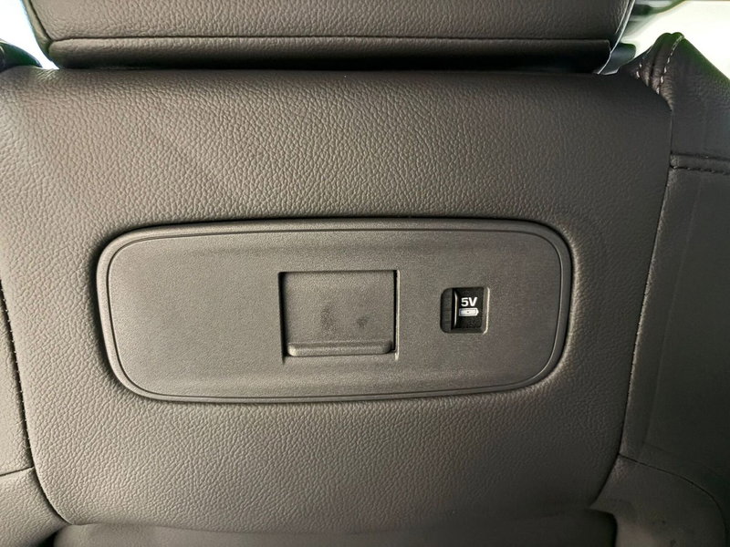 Land Rover Discovery Sport nuova a Torino (16)