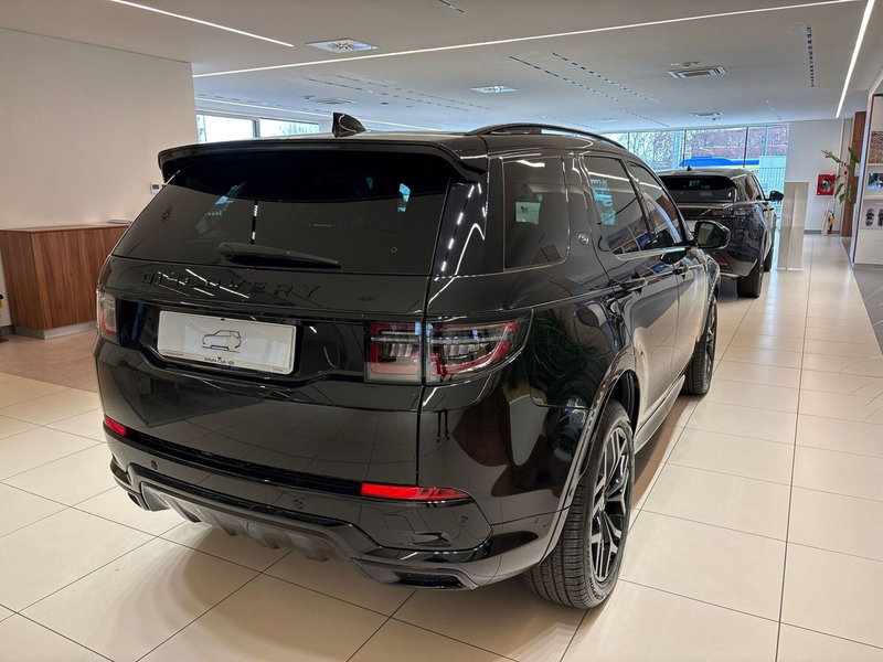 Land Rover Discovery Sport nuova a Torino (2)