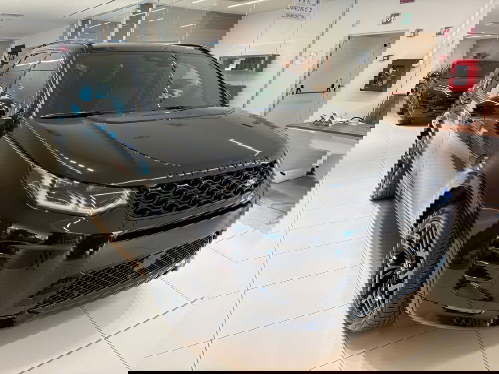 Land Rover Discovery Sport nuova a Torino (5)