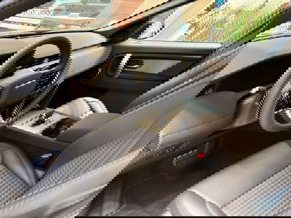 Land Rover Discovery Sport nuova a Torino (6)