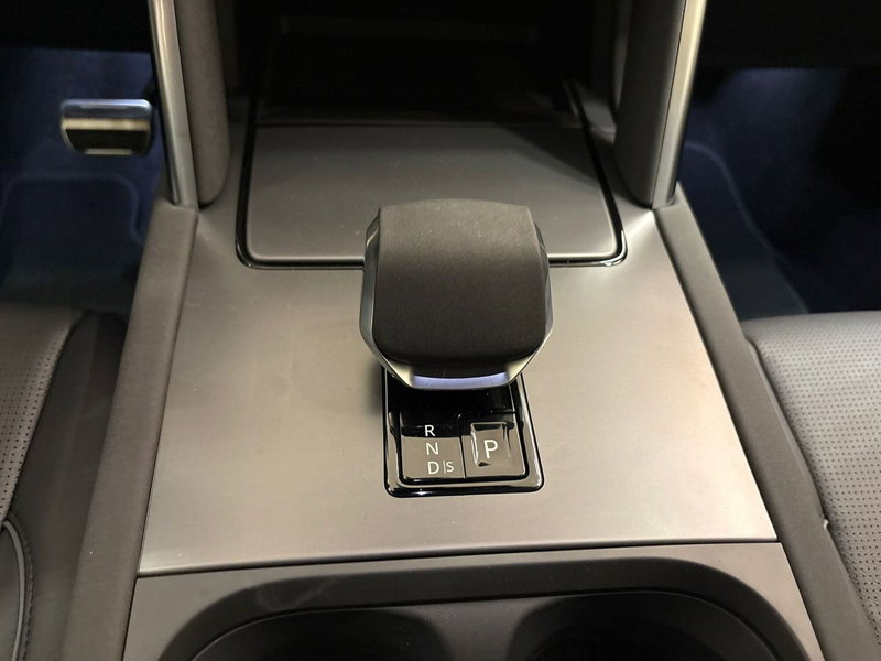 Land Rover Discovery Sport nuova a Torino (8)