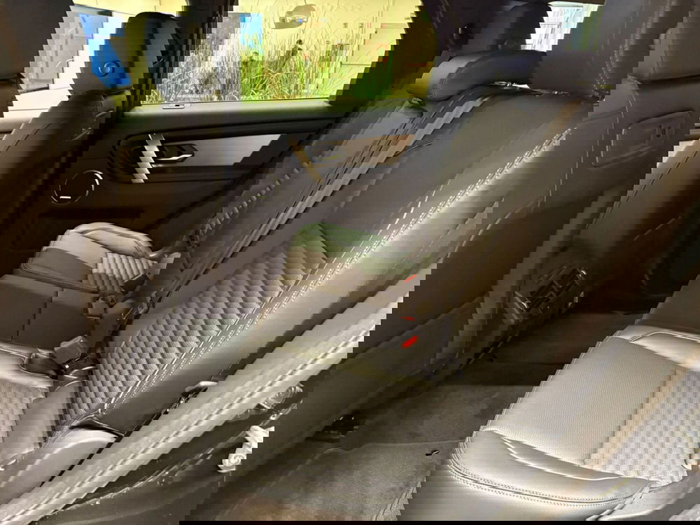 Land Rover Discovery Sport nuova a Torino (9)