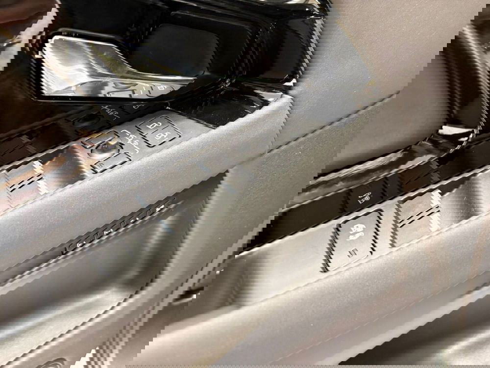 Land Rover Range Rover Evoque nuova a Torino (14)