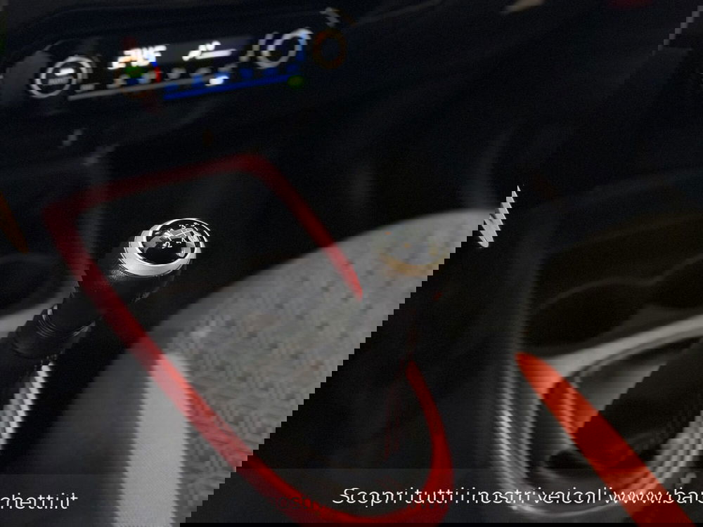 Toyota Aygo X usata a Brescia (13)