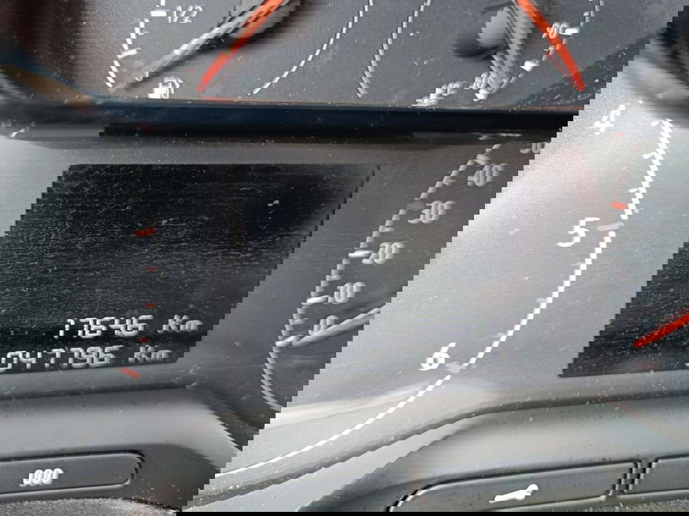 Opel Crossland X usata a Prato (8)