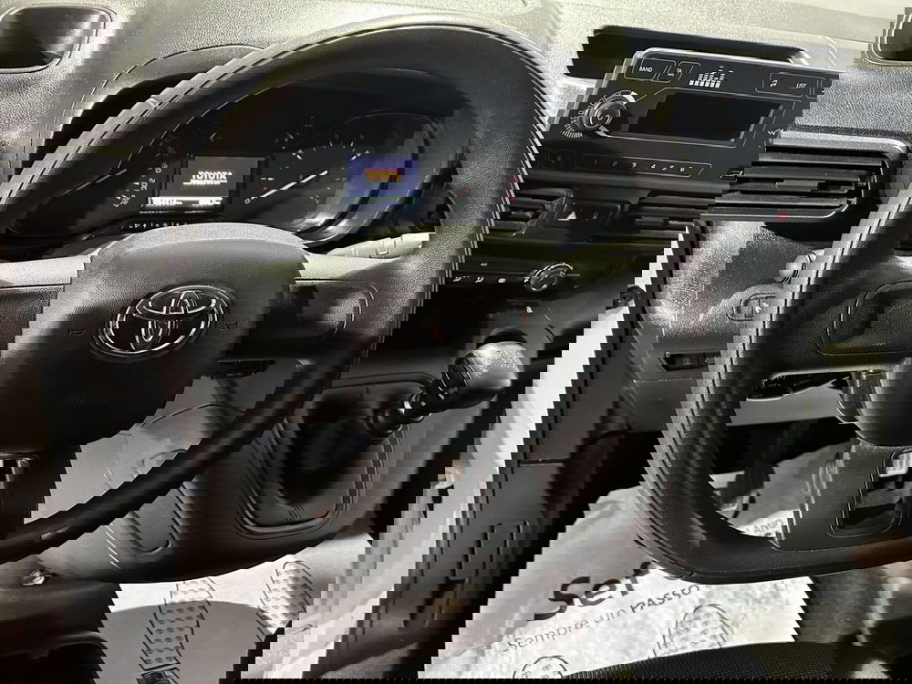 Toyota Proace City usata a Milano (9)