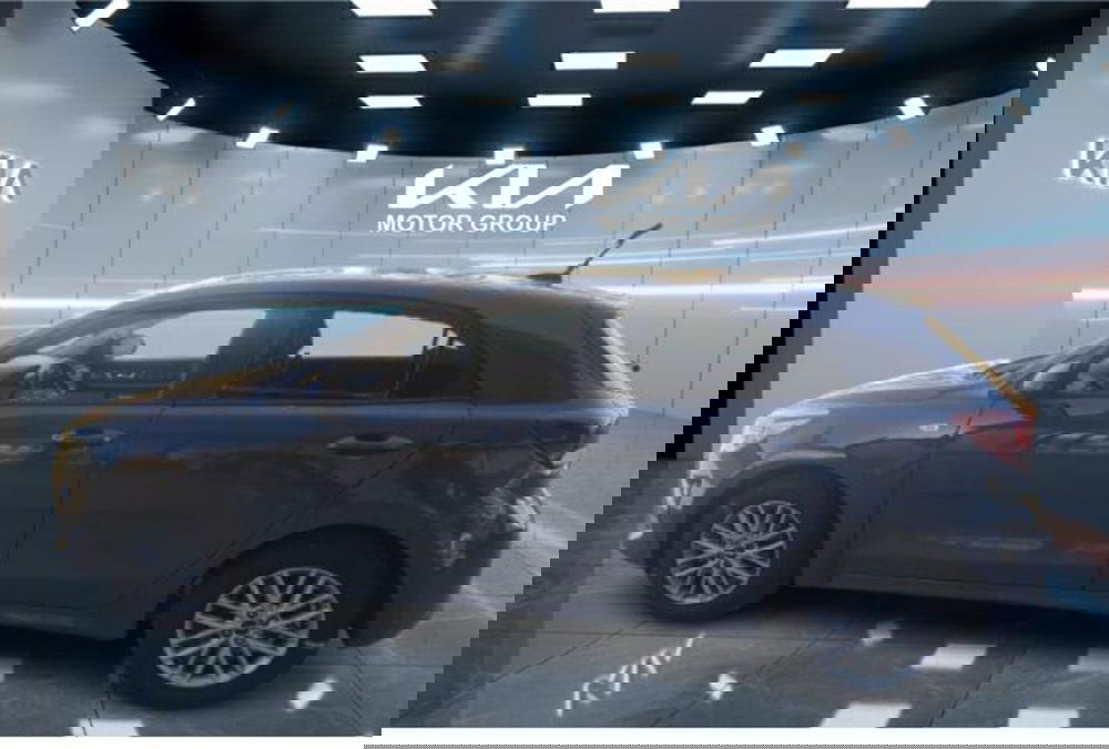 Kia Rio usata a Napoli (6)