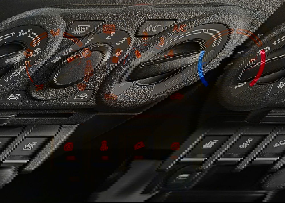 Suzuki Jimny usata a Pavia (12)