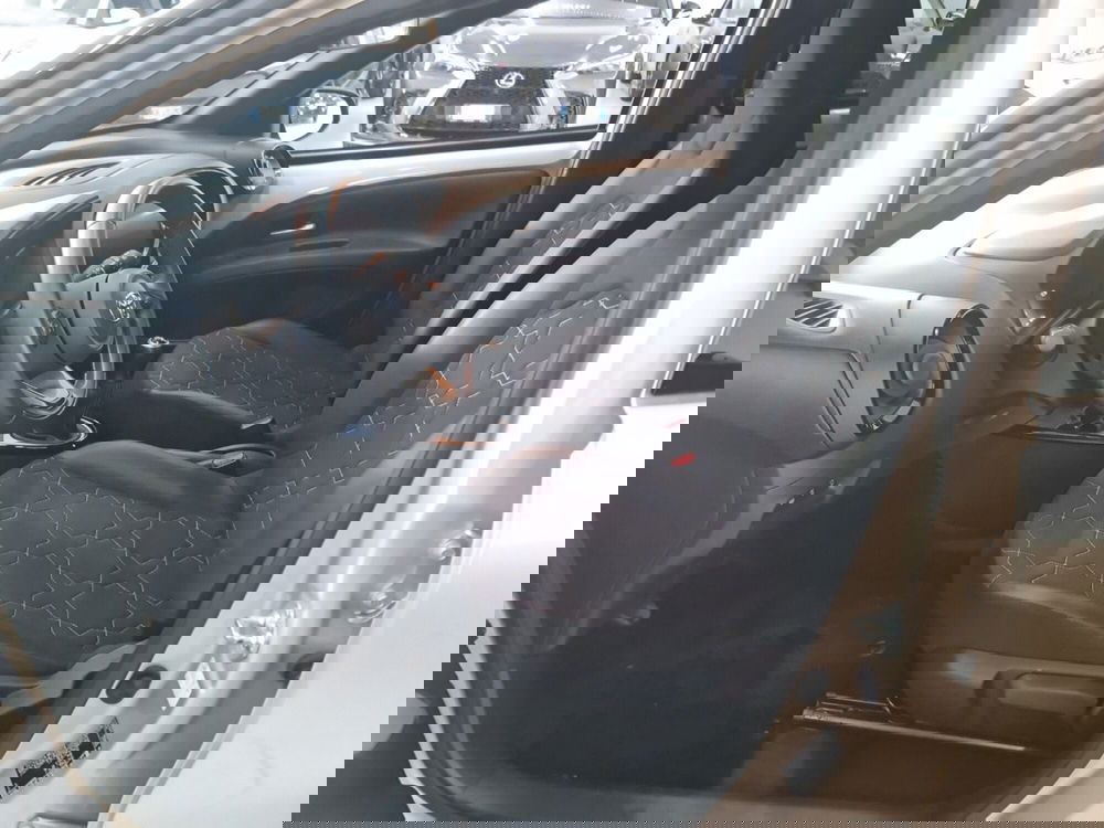 Toyota Aygo X usata a Bologna (8)