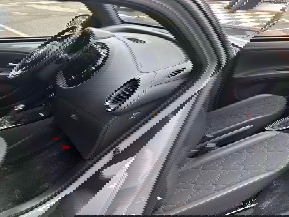 Toyota Aygo X nuova a Bologna (14)