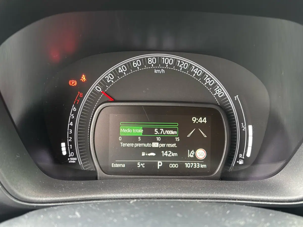 Toyota Aygo X nuova a Bologna (15)