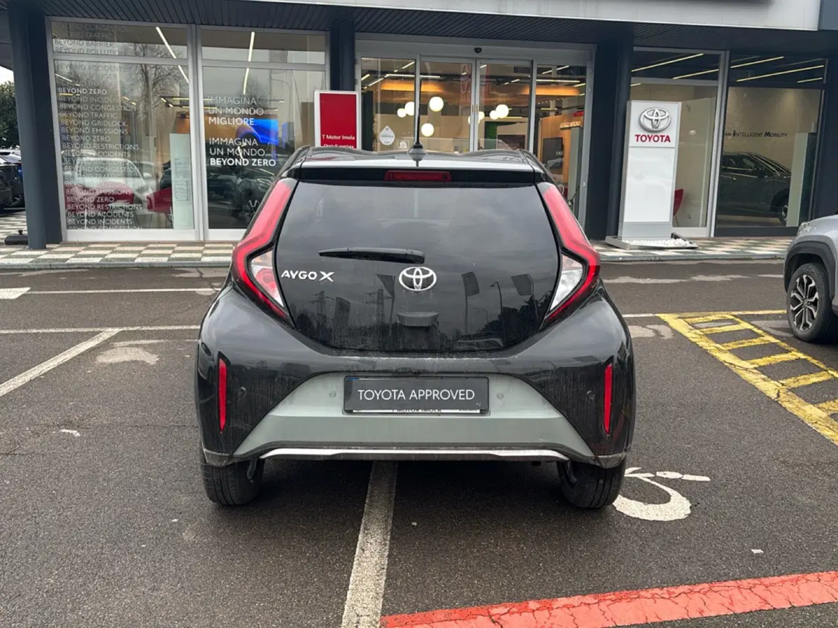 Toyota Aygo X nuova a Bologna (4)