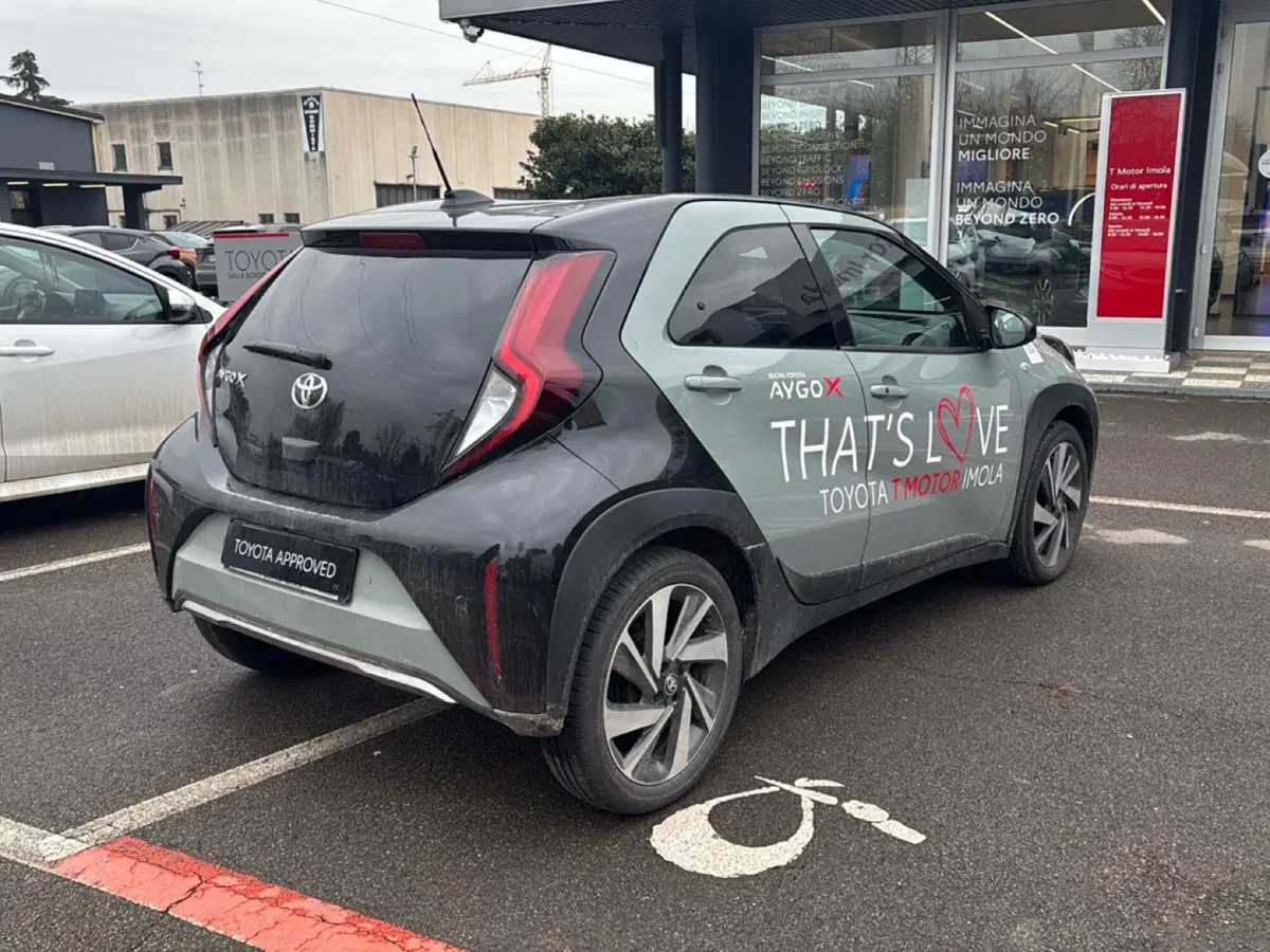 Toyota Aygo X nuova a Bologna (6)